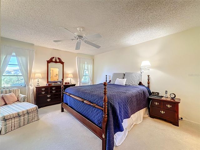 5611 GARDEN LAKES DRIVE, Bradenton, FL 34203