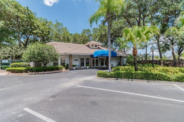 5611 GARDEN LAKES DRIVE, Bradenton, FL 34203