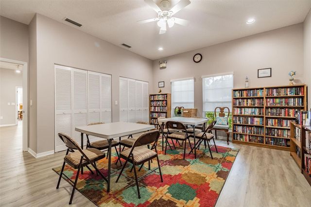 5611 GARDEN LAKES DRIVE, Bradenton, FL 34203