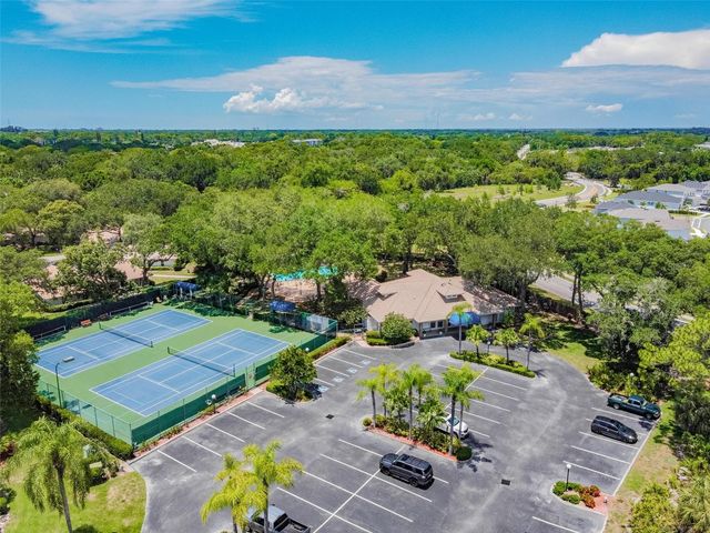 5611 GARDEN LAKES DRIVE, Bradenton, FL 34203