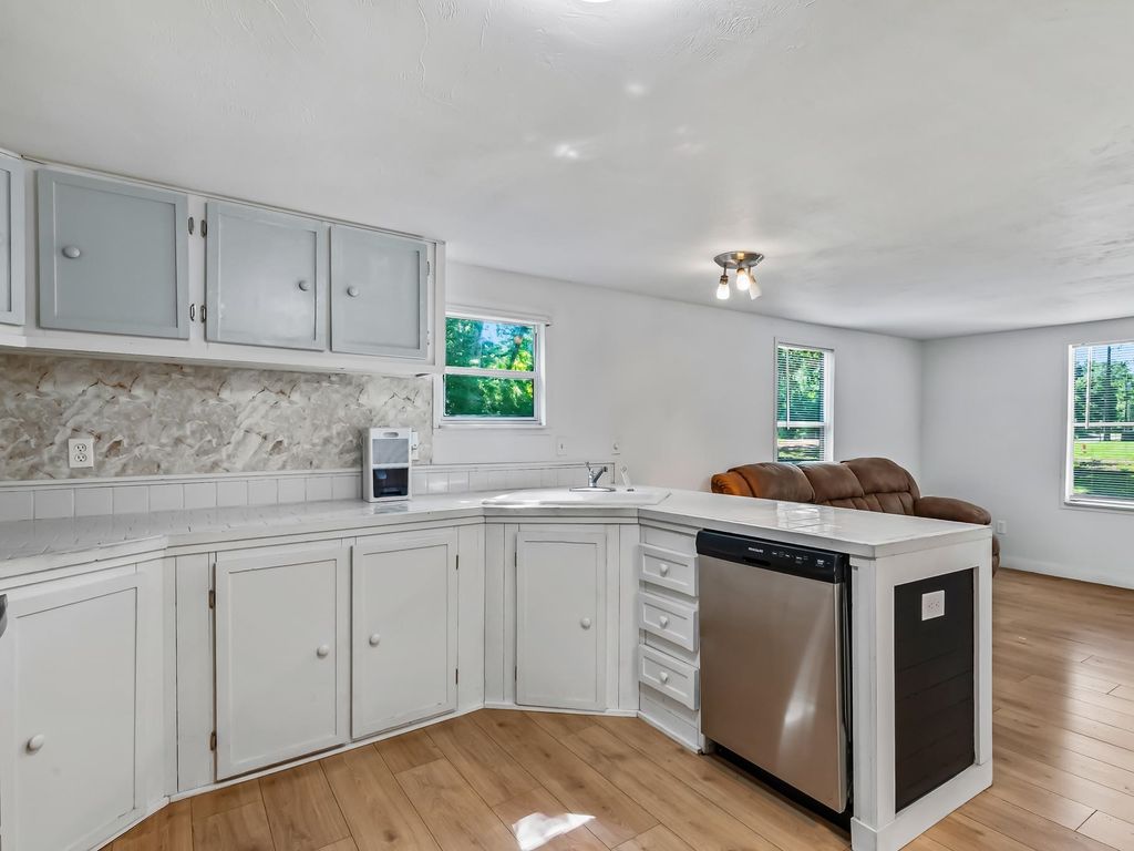 Image 26 of property listing at 1266 Dr MLK Jr Memorial Road, Crawfordville, FL 32327