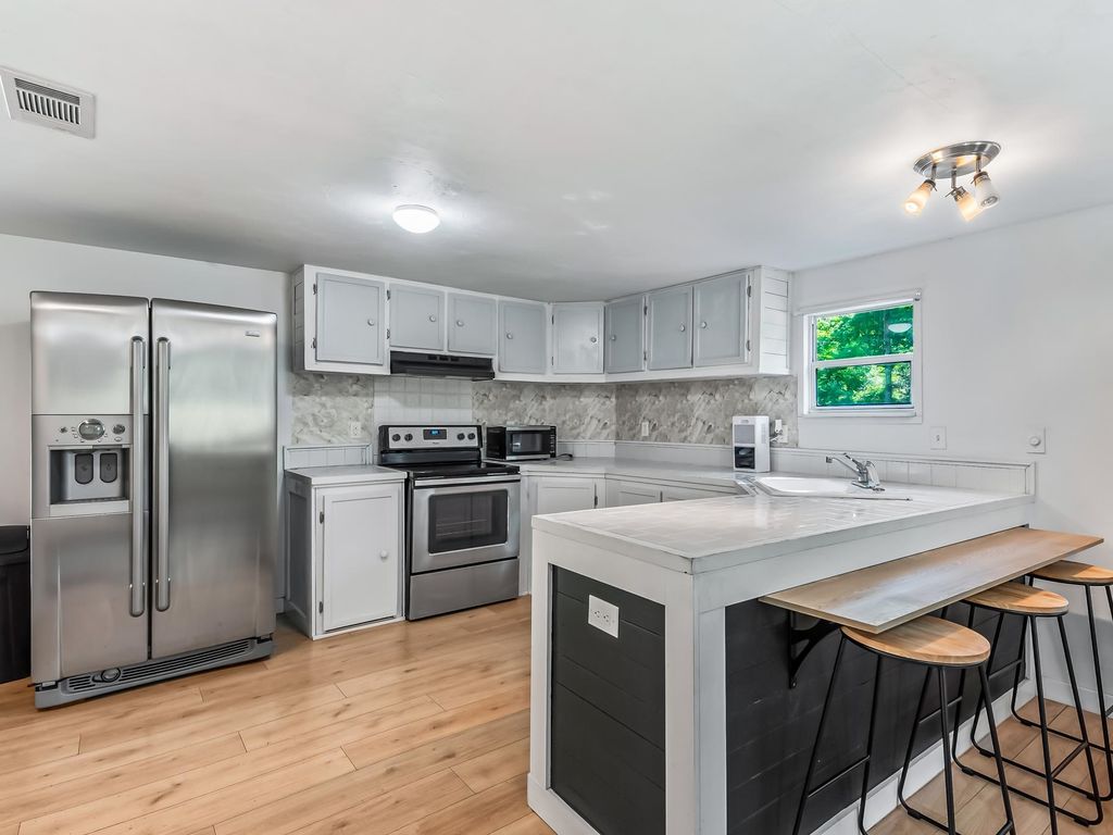 Image 29 of property listing at 1266 Dr MLK Jr Memorial Road, Crawfordville, FL 32327