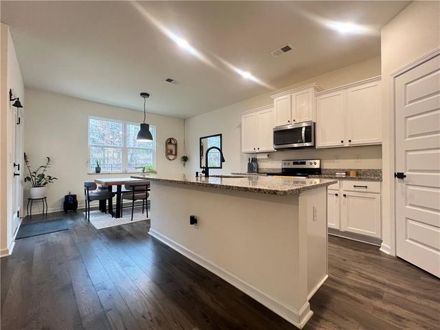 480 Shasta Court, Hoschton, GA 30548