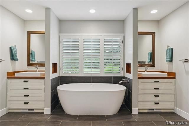 4900 Lakeshore Drive, Littleton, CO 80123