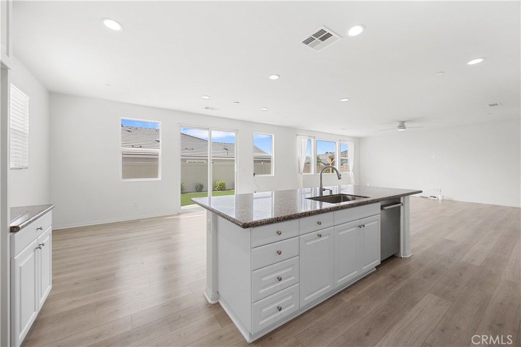 Image 13 of property listing at 30383 Freeman, Menifee, CA 92584