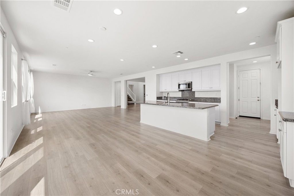 Image 14 of property listing at 30383 Freeman, Menifee, CA 92584