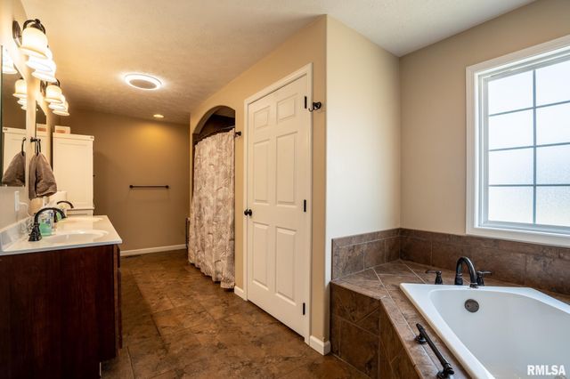 304 Eric Drive, Herrin, IL 62948