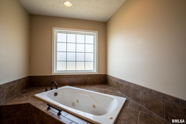 304 Eric Drive, Herrin, IL 62948