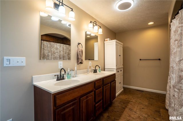 304 Eric Drive, Herrin, IL 62948