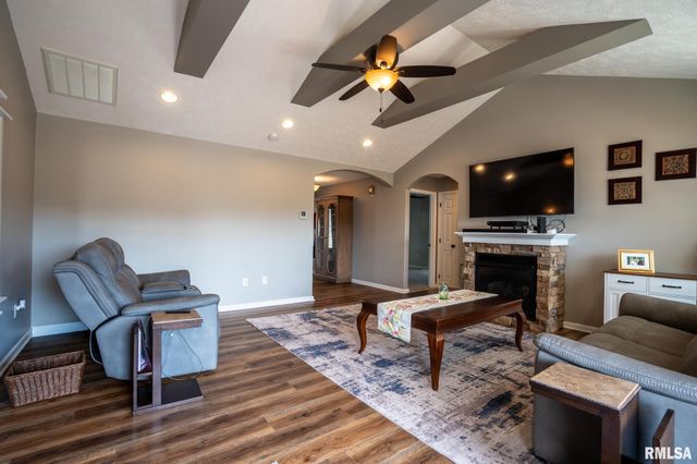 304 Eric Drive, Herrin, IL 62948