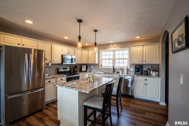 304 Eric Drive, Herrin, IL 62948