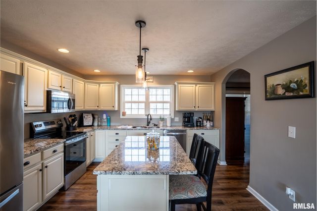 304 Eric Drive, Herrin, IL 62948