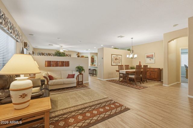 332 W SEVEN SEAS Drive, Casa Grande, AZ 85122