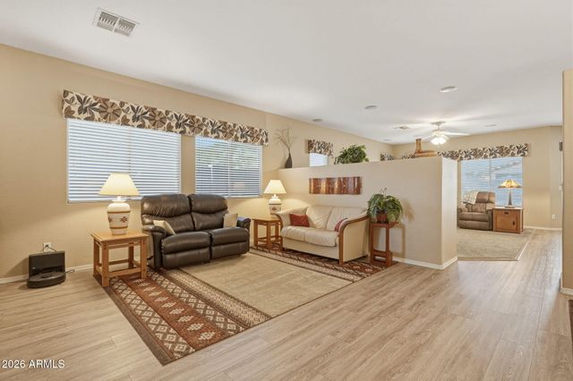 332 W SEVEN SEAS Drive, Casa Grande, AZ 85122