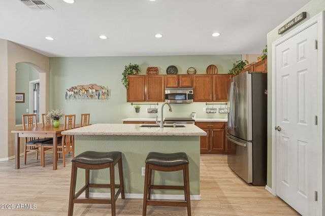 332 W SEVEN SEAS Drive, Casa Grande, AZ 85122