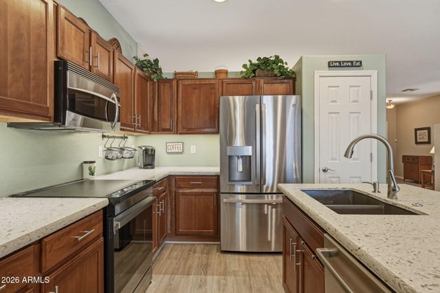 332 W SEVEN SEAS Drive, Casa Grande, AZ 85122