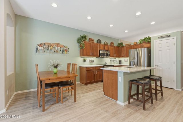 332 W SEVEN SEAS Drive, Casa Grande, AZ 85122