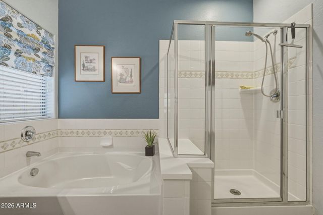 332 W SEVEN SEAS Drive, Casa Grande, AZ 85122