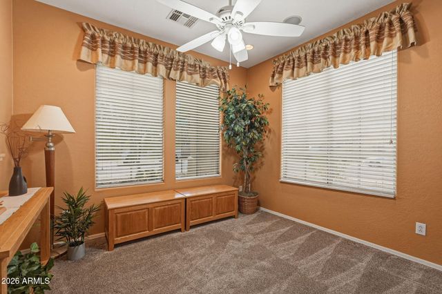 332 W SEVEN SEAS Drive, Casa Grande, AZ 85122