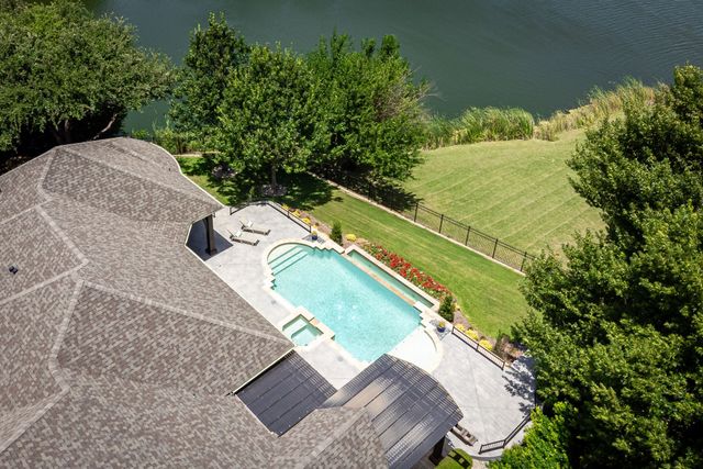 1005 Forest Lake Circle, Mckinney, TX 75072