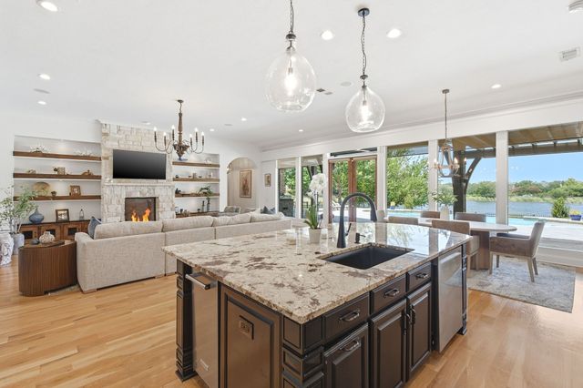 1005 Forest Lake Circle, Mckinney, TX 75072