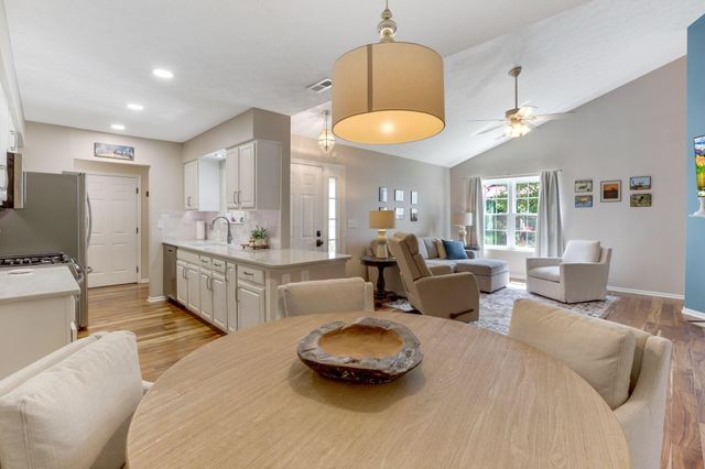 547 S Market Street, Lithopolis, OH 43136