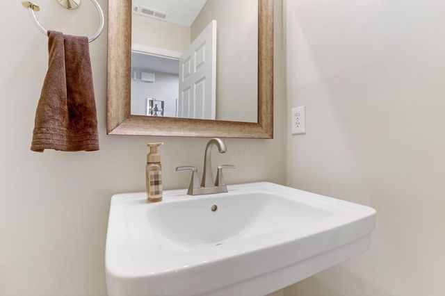 547 S Market Street, Lithopolis, OH 43136