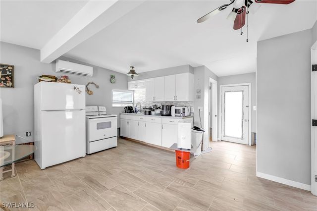 1931 Danford ST, Naples, FL 34112