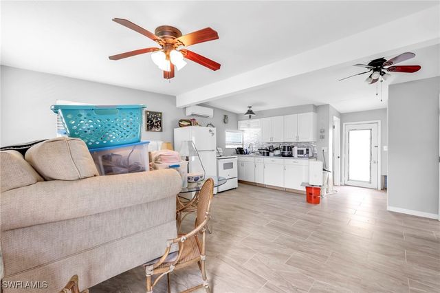 1931 Danford ST, Naples, FL 34112