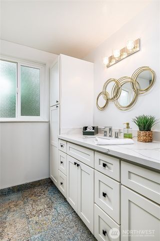 27003 124th Avenue SE, Kent, WA 98030