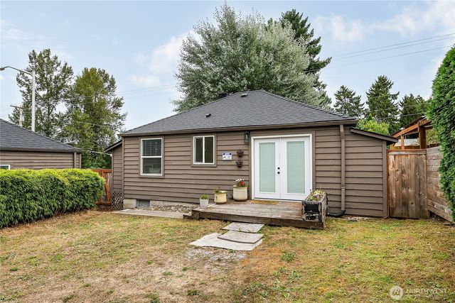 27003 124th Avenue SE, Kent, WA 98030