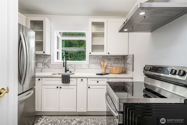 27003 124th Avenue SE, Kent, WA 98030