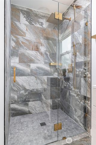 27003 124th Avenue SE, Kent, WA 98030