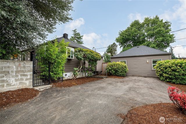 27003 124th Avenue SE, Kent, WA 98030