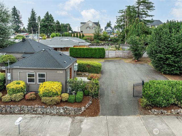 27003 124th Avenue SE, Kent, WA 98030