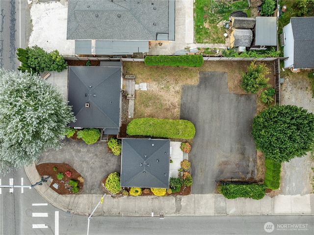 27003 124th Avenue SE, Kent, WA 98030