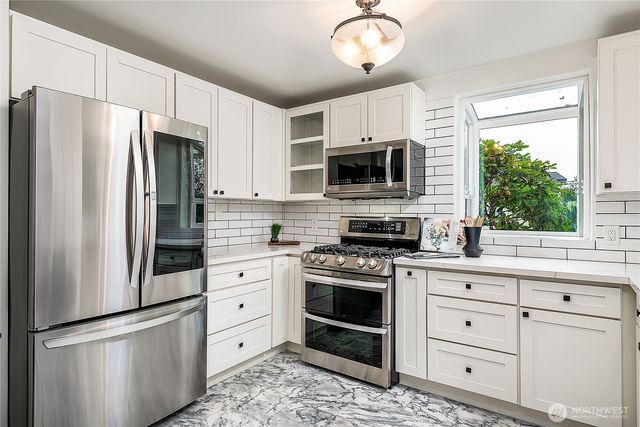 27003 124th Avenue SE, Kent, WA 98030