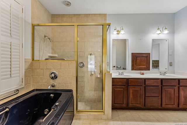 115 Springwood Ln, San Antonio, TX 78216
