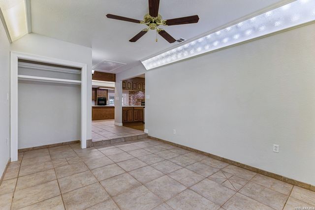 115 Springwood Ln, San Antonio, TX 78216