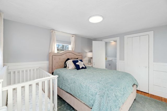 32 Woodside Ave, Wareham, MA 02532