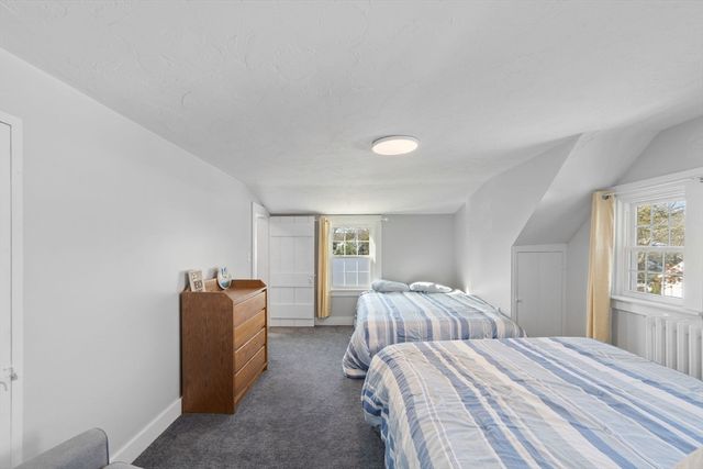 32 Woodside Ave, Wareham, MA 02532