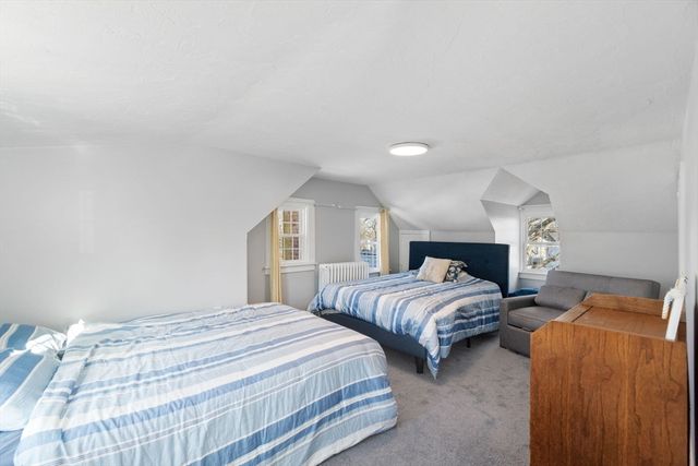 32 Woodside Ave, Wareham, MA 02532