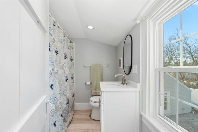 32 Woodside Ave, Wareham, MA 02532