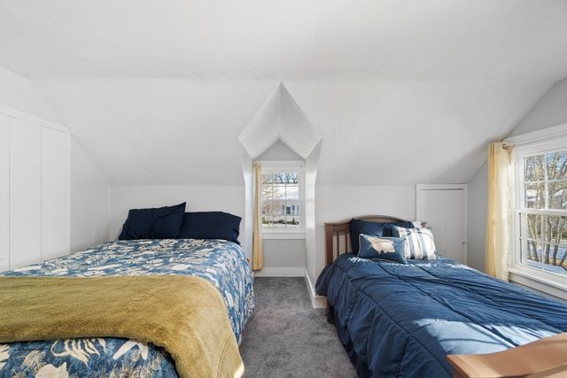 32 Woodside Ave, Wareham, MA 02532