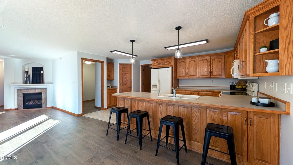 1301 N 33rd Street, Bismarck, ND 58501 photo 5