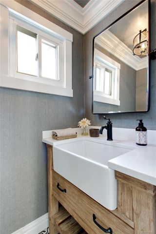 220 Mimosa Drive, East Hills, NY 11576