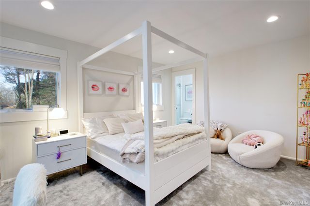 220 Mimosa Drive, East Hills, NY 11576