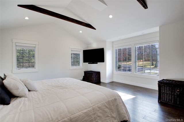 220 Mimosa Drive, East Hills, NY 11576