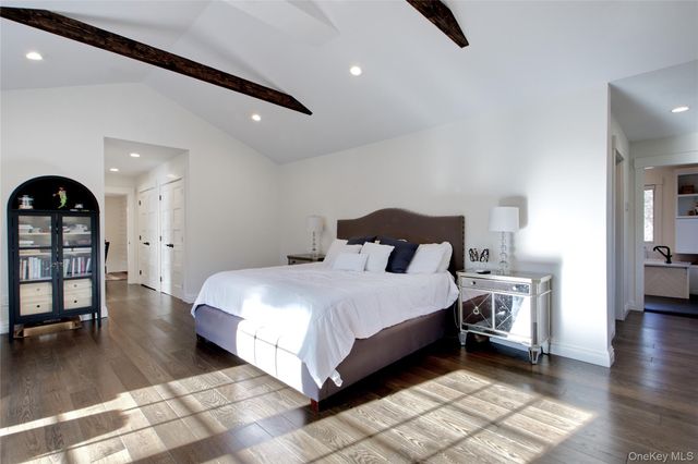 220 Mimosa Drive, East Hills, NY 11576