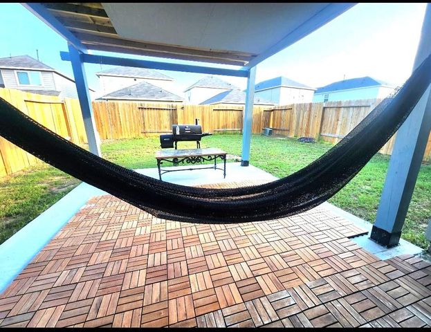 6543 Macroom Meadows Lane, Houston, TX 77048